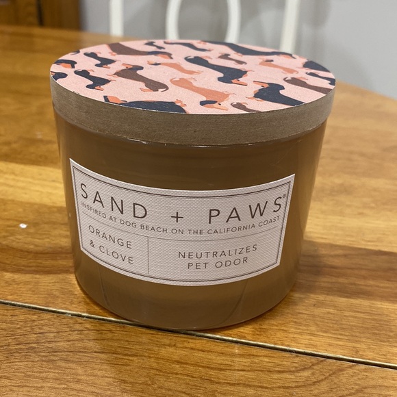 NWOT.  Sand + Paws, 12oz., 2-wick, jar candle. - Picture 8 of 10
